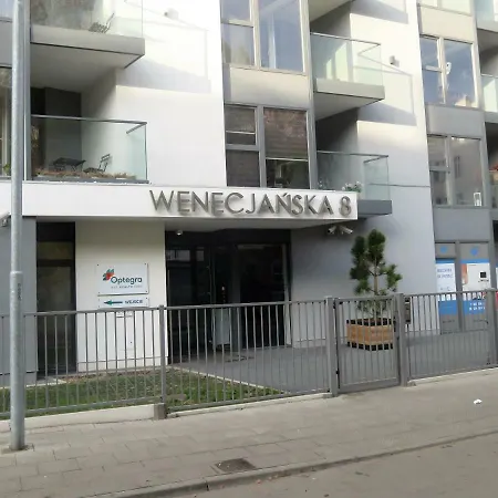 Apartment Maxi